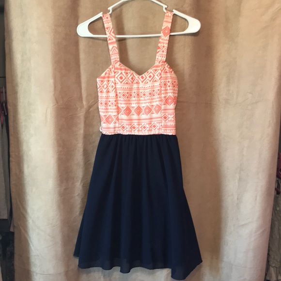 Style Rack Dress - Picture 3 of 3